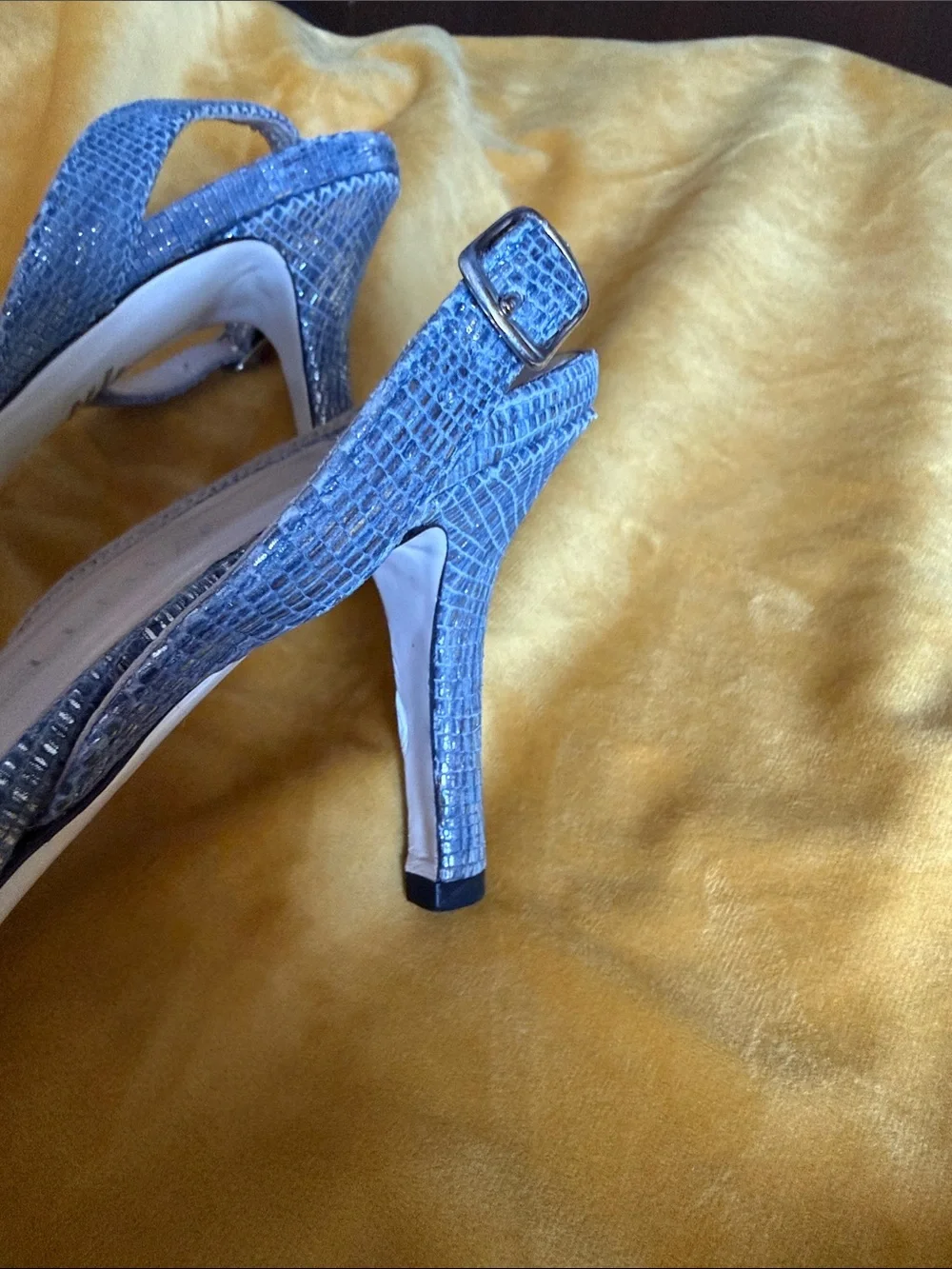 Ron White Light Blue Textured Pointed-Toe Slingback Heels